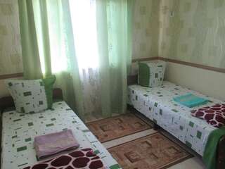 Гостевой дом Guest House MAKSIM Алахадзы Бюджетный двухместный номер с 1 кроватью или 2 отдельными кроватями-5